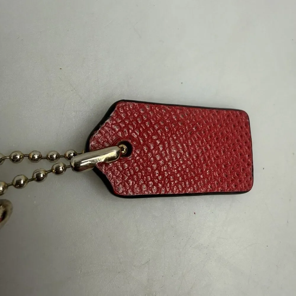 Coach corner zip